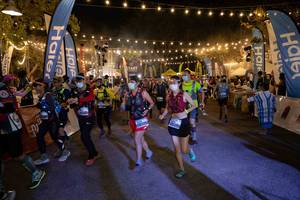 BIB: 
                            <button type="button" onclick="openModal(13717863)" class="btn btn-primary btn-sm float-right btn-popup" data-toggle="modal" data-target=".modal-high-quality">
                        <i class="fas fa-shopping-cart"></i> Add to Cart
                    </button>
                                            <button type="button" onclick="isThisMe(13717863, true)" class="btn btn-success btn-sm float-right btn-popup btn-isme hidden" data-toggle="tooltip" data-placement="bottom" title="นี่คือรูปของคุณใช่ไหม คลิกที่นี่เพื่อเอาเข้าอัลบั้ม">
                        <i class="fas fa-plus"></i> Add to album
                    </button>
                    <button type="button" onclick="isThisMe(13717863, false)" class="btn btn-warning btn-sm float-right btn-popup btn-isnotme hidden">
                        <i class="fas fa-ban"></i> Remove from album
                    </button>